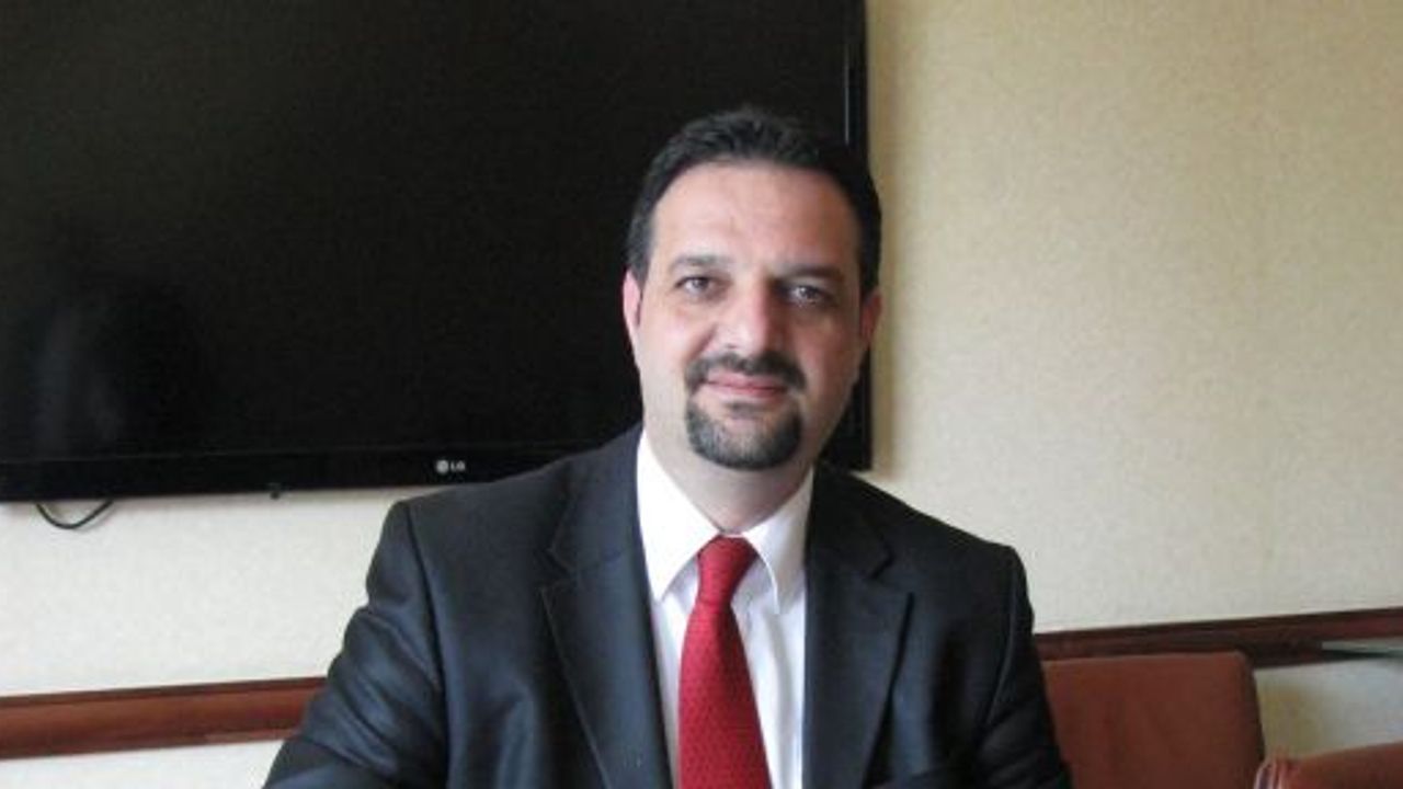 DP adayı Orhan Bayram lehine çekildi