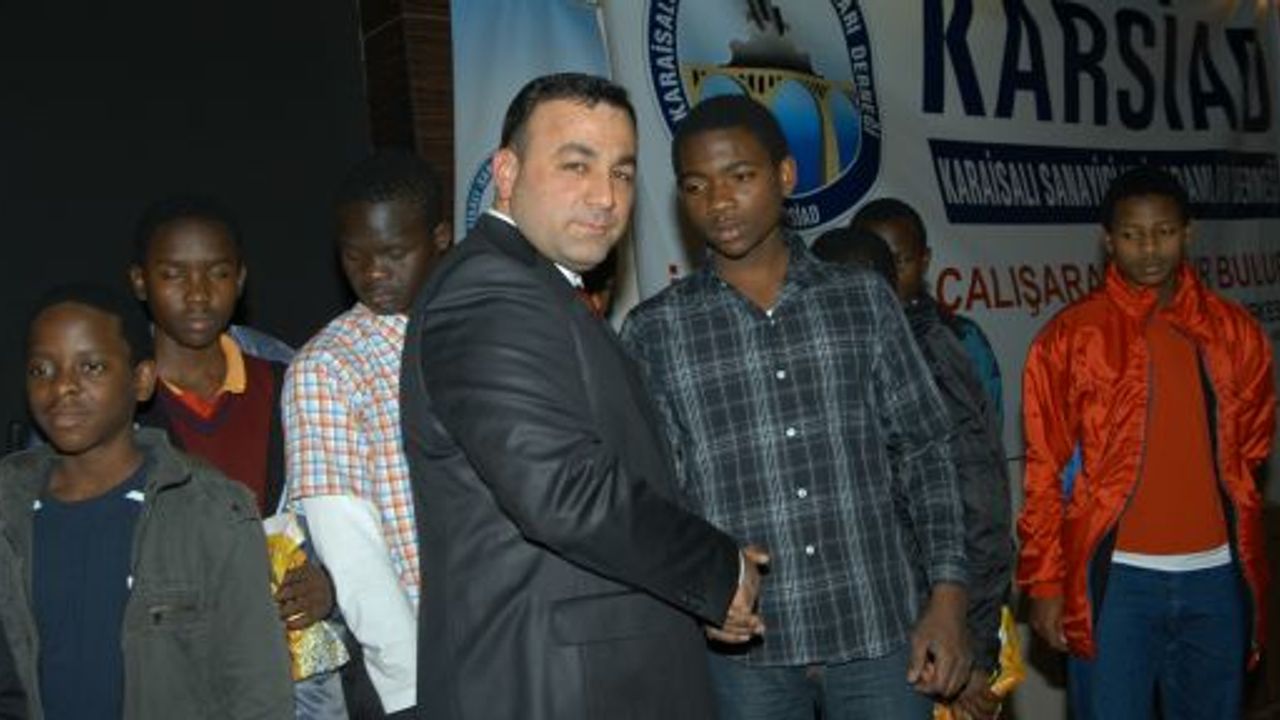 Kimse Yok mu Adana’da ‘Gönül Köprüsü’ kurdu