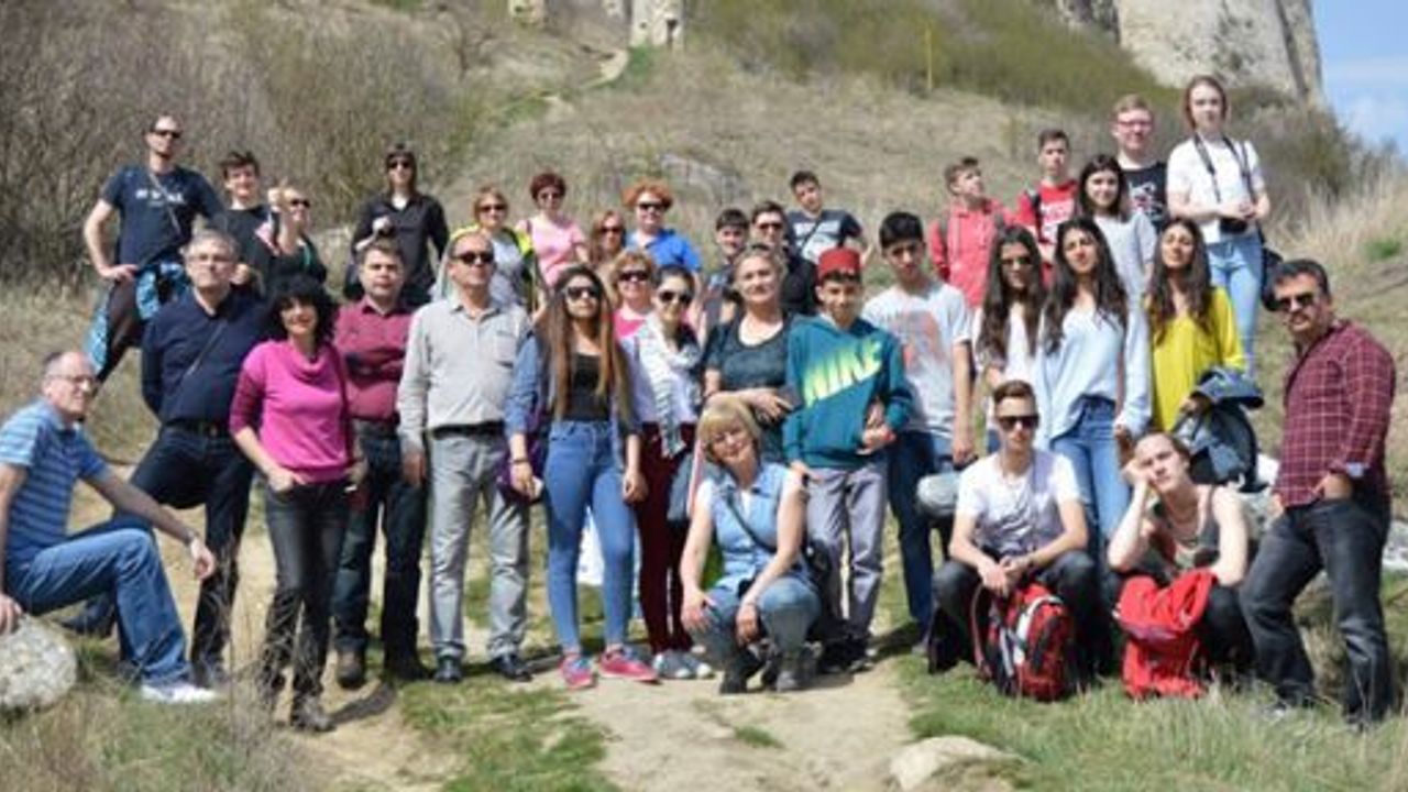 Meryem Abdurrahim Gizer Ortaokulu AB kapısını açtı