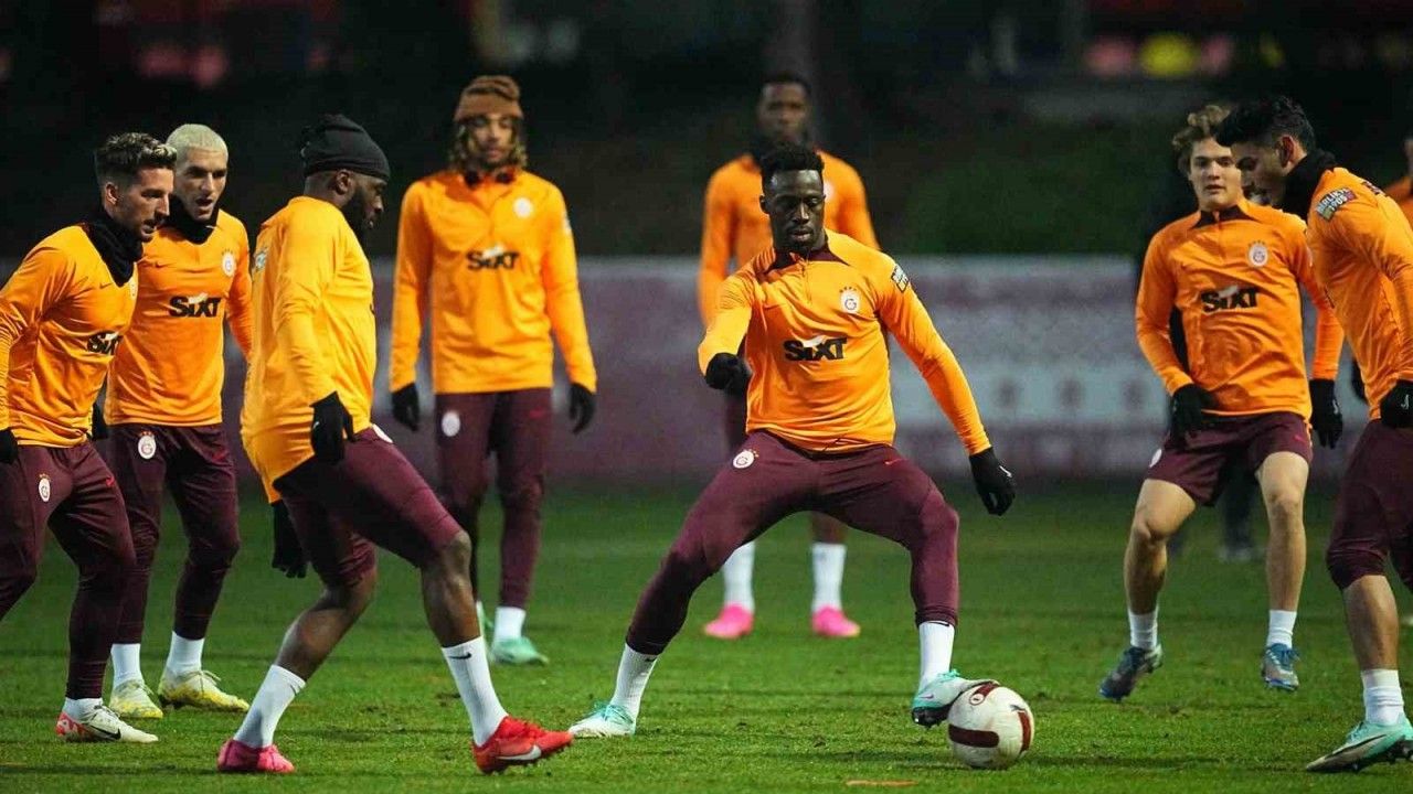 Galatasaray, Ümraniyespor Maçı Hazırlıklarını Tamamladı