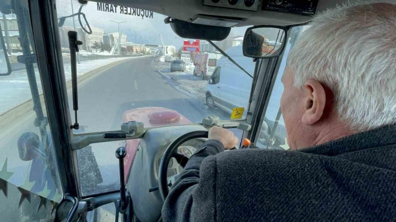 İnat Etti 3 Gün Traktör Sürerek Bitlis’e Geldi
