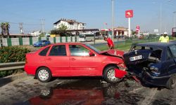 Hızını Alamayıp Zincirleme Kaza Meydana Geldi! 2 Yaralı!