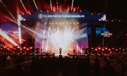 Emircan İğrek’ten Adana'da Muhteşem Konser!