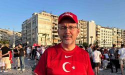 Kasapoğlu Milli Maçı İzmirlilerle Birlikte İzledi
