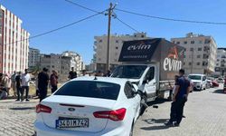 Mardin’de Otomobil İle Kamyonet Çarpıştı: 3 Yaralı