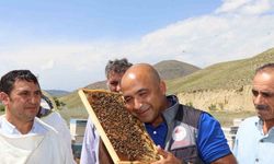 Erzurum’da Arıcılara Ana Arı Üretimi Öğretildi