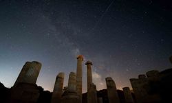 Sardes Antik Kenti Samanyolu ve Perseid Meteorlarını Buluşturdu