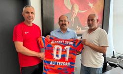 Ali Tezcan’a Yüreğir Atakentspor’dan Forma