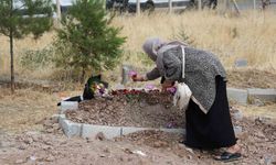 Narin, Gelinliğiyle Gözyaşları İçinde Defnedildi