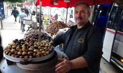 Kışın vazgeçilmez sokak tatlarından kestane kebap tezgahları kuruldu