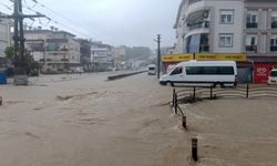 Sağanak Yağmur Su Baskınlarına Sebep Oldu