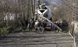 Beton Yol Çalışmaları Hızla Devam Ediyor