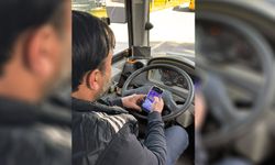 Adana’da Otobüs Şoförü Direksiyon Başında Kumar Oynadı