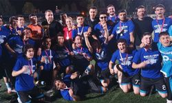 Baklalıspor Genç Takımı Şampiyonluğu Kutluyor
