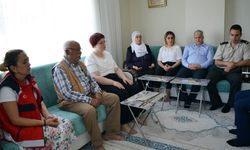 Ceyhan Kaymakamı Kurtyemez’den 25 Mayıs’ta Şehit Olanların Ailelerine Ziyaret