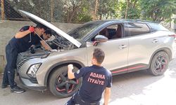 Otomobil Motoruna Sıkışan Yavru Kedi Kurtarıldı