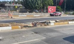 Adana’da Bozuk Refüj Dikkat Çekti
