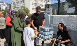 Adana’da Vefat Eden Mühendisin Adına Simit ve Ayran Dağıtıldı