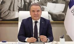 Muhittin Böcek kimdir, yaşı kaç, nereli? Evli mi eşi kim, çocukları var mı? Antalya Büyükşehir Belediye Başkanı