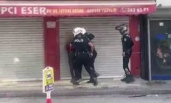 Adana’yı Sarsan Bıçaklı Kabus! Polis Hayati Risk Alarak Müdahale Etti
