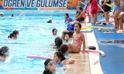 Adana Sıcaktan Yanarken Onlar Serinliyor! Çukurova’daki O Kursa Yoğun İlgi