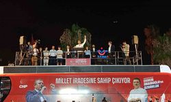 Adana’da Tarihi Kalabalık: “250 Bin Hemşerin Sana Sahip Çıkıyor Zeydan Başkan!”