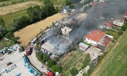 Fabrika Bir Anda Alev Topuna Döndü! Yangın Son Anda Kontrol Altına Alındı