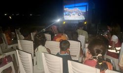 İlk Film Deneyimleri Çölde Oldu! Gönüllülerden Yürek Isıtan Etkinlik