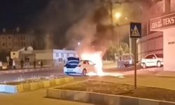 Otomobil Alev Aldı, Tartışma Büyüdü, Kaza Patlak Verdi: Burada Neler Oldu?