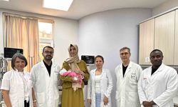 Adana’da Doktorlardan Mucize Operasyon: Anne de Bebek de Ölümün Kıyısından Döndü
