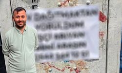 Bu Yazıyı Adana Caddelerinde Gördüyseniz Şaşırmayın: Arkasındaki Hikâye Yürek Burkuyor!