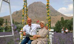 Astım Hastası Eşi İçin Köyüne Döndü, Lavanta Cenneti Kurdu!