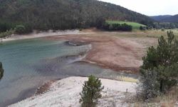 Kuraklık ve Sıcaklık Vurdu: O Gölde Sular 240 Metre Çekildi!