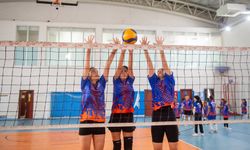 Seyhan’da Yaz Tatili Sporla Şenlendi! Binlerce Çocuk Ücretsiz Kurslarda Buluştu