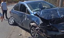 Bir Lastik Patlaması, Araçta Büyük Hasar: Sarıçam’da Korkutan Kaza