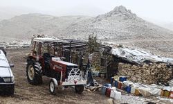 Yörükler Mevsimin İlk Karını Cep Telefonlarıyla Kaydetti: Beyaz Güzellik Ortaya Çıktı