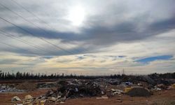 Adana’da Hava Kirliliği İsyanı! Boş Araziye Dökülen Atıkları Ateşe Verdiler