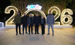 Adana Yeni Yıla Işıklarla Hazırlanıyor: Kentin 10 Noktası Renklendi