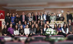 Adana’da Lisede Muhteşem Müzik Buluşması! Öğrencilerden Sürpriz Söz!