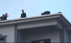 Kozan’da çatı gerilimi! 80 bin liralık alacak ödenince indi