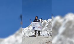 OYAK Direktörü Turan, Everest  Tırmanışını Başarıyla Tamamladı
