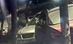 Park Halindeki Araca Nedensiz Saldırı Kameraya Yansıdı