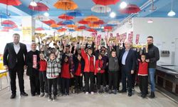 Yatılı Okulda Duygulandıran Anlar: Sağlıkçılar Çocukların Yüzünü Güldürdü!