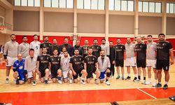 Adana Barosu’nda Spor ve Dayanışma Rüzgârı: 5 Ocak Kurtuluş Kupası Sona Erdi