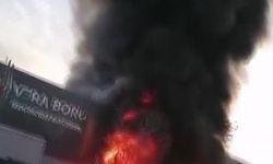 Adana’da Fabrika Yangını: Ekiplerin Hızlı Müdahalesi Felaketi Önledi