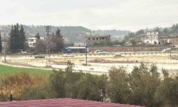 Adana’da Sağanak Felaketi: Araçlar Yolda Kaldı, Evleri Su Bastı