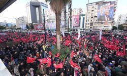 Adana Sokaklara Taştı! Zeydan Karalar’a On Binlerden Tarihi Karşılama