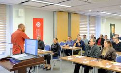 Adana’da Gazetecilere Yapay Zeka Eğitimi!