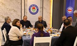 Adana’da Dev İftar Buluşması! Sivil Toplum ve Eğitim Camiası Aynı Sofrada