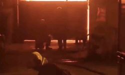 Adana’da Mobilya Atölyesinde Korkutan Yangın!